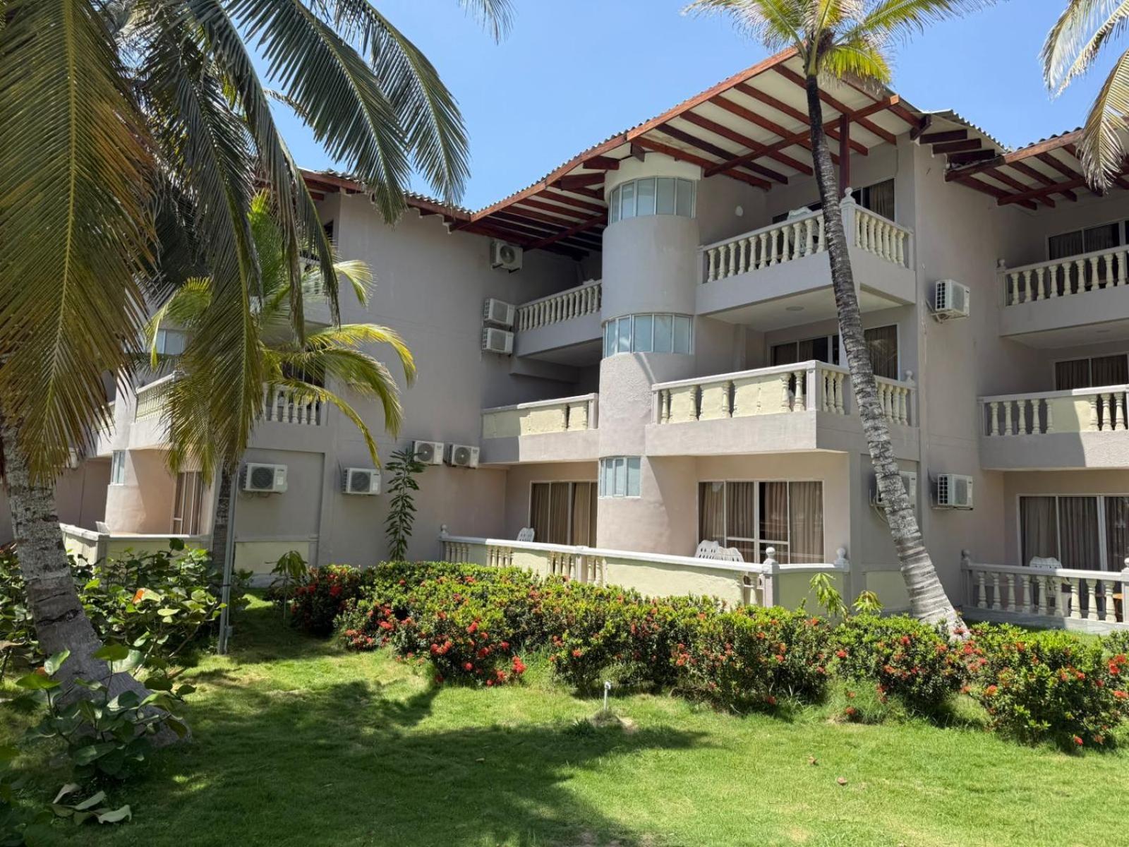 Playa Palmeras Beach Resort Cartagena Екстериор снимка