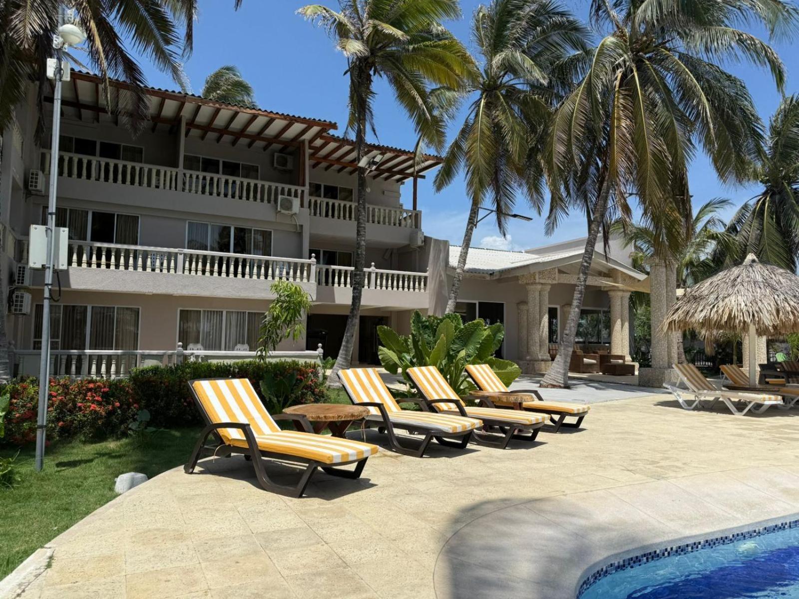 Playa Palmeras Beach Resort Cartagena Екстериор снимка