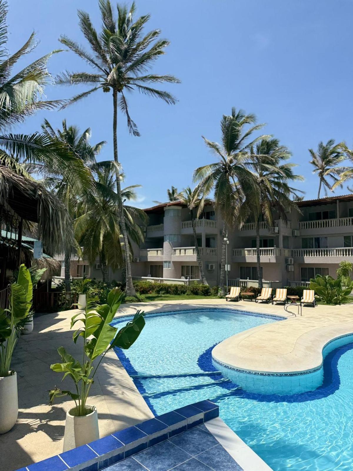 Playa Palmeras Beach Resort Cartagena Екстериор снимка
